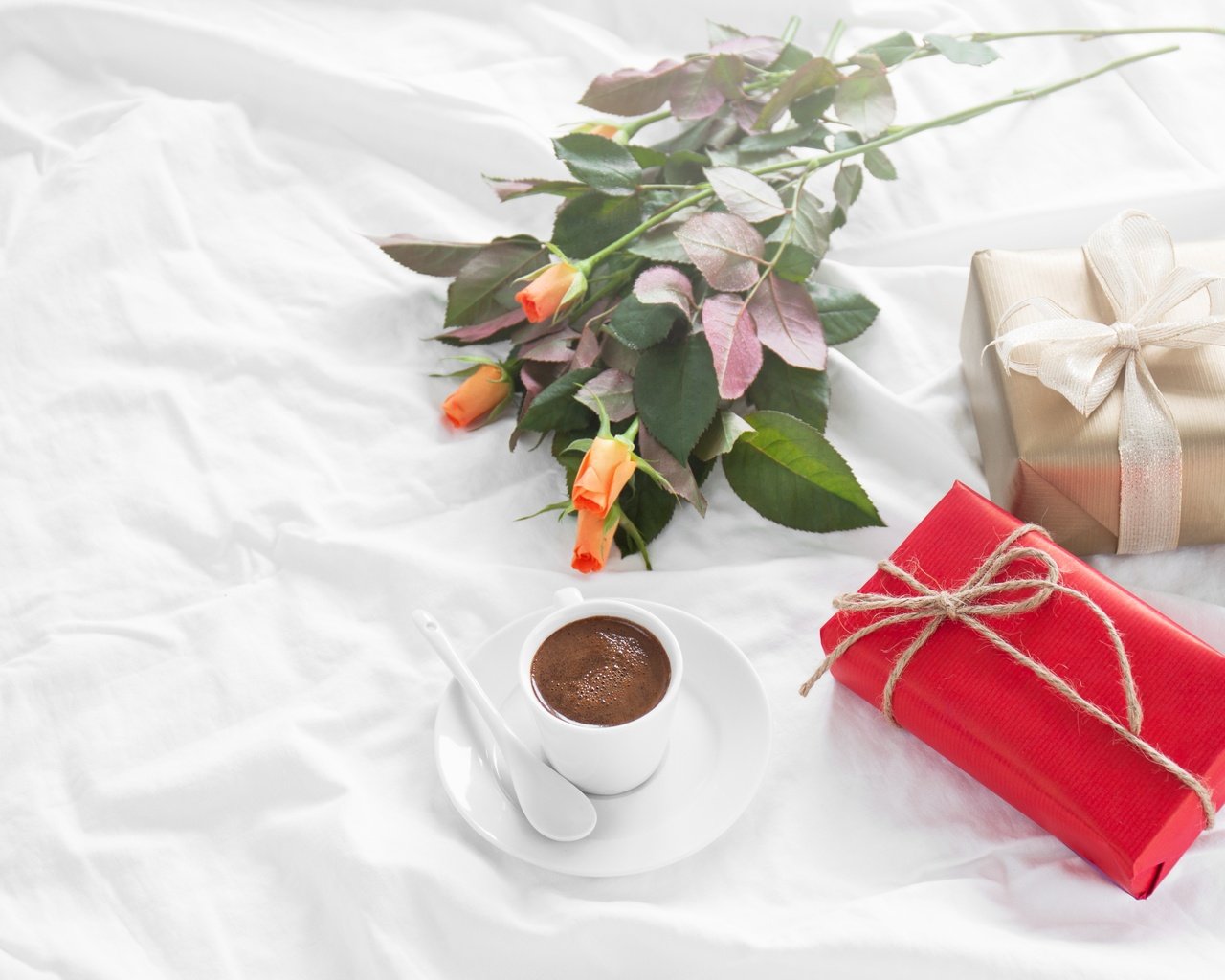 Обои розы, кофе, завтрак, подарок, романтик, роз, влюбленная, valentine`s day, roses, coffee, breakfast, gift, romantic, love, valentine's day разрешение 4752x3168 Загрузить