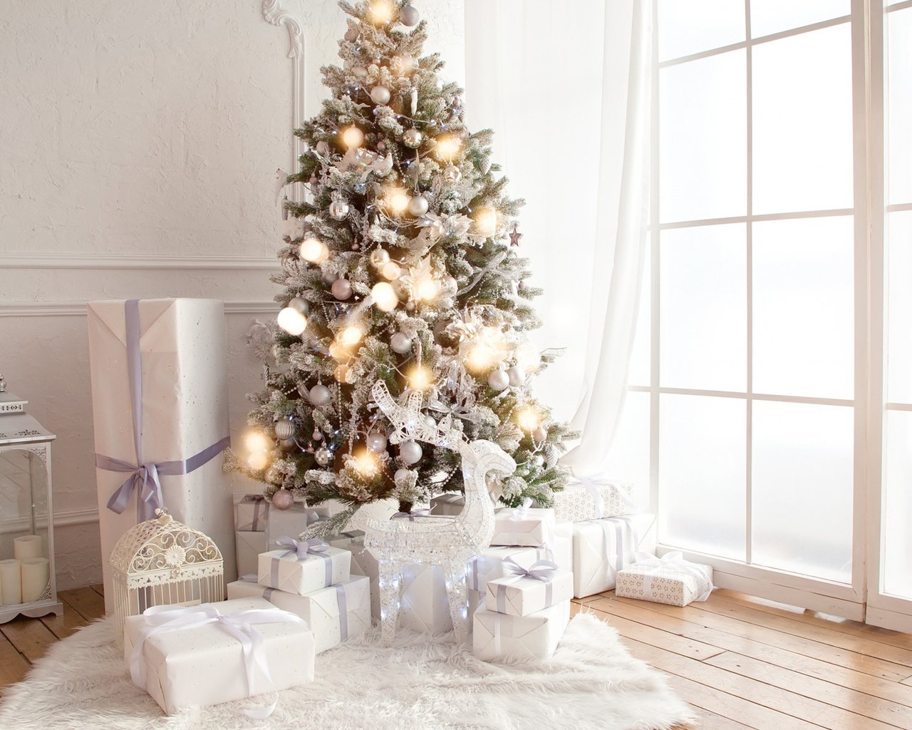 Обои новый год, белая, елка, xmas, дезайн, украшения, счастливого рождества, интерьер, новогодняя елка, подарки, дома, игрушки, рождество, new year, white, tree, design, decoration, merry christmas, interior, christmas tree, gifts, home, toys, christmas разрешение 2112x1188 Загрузить