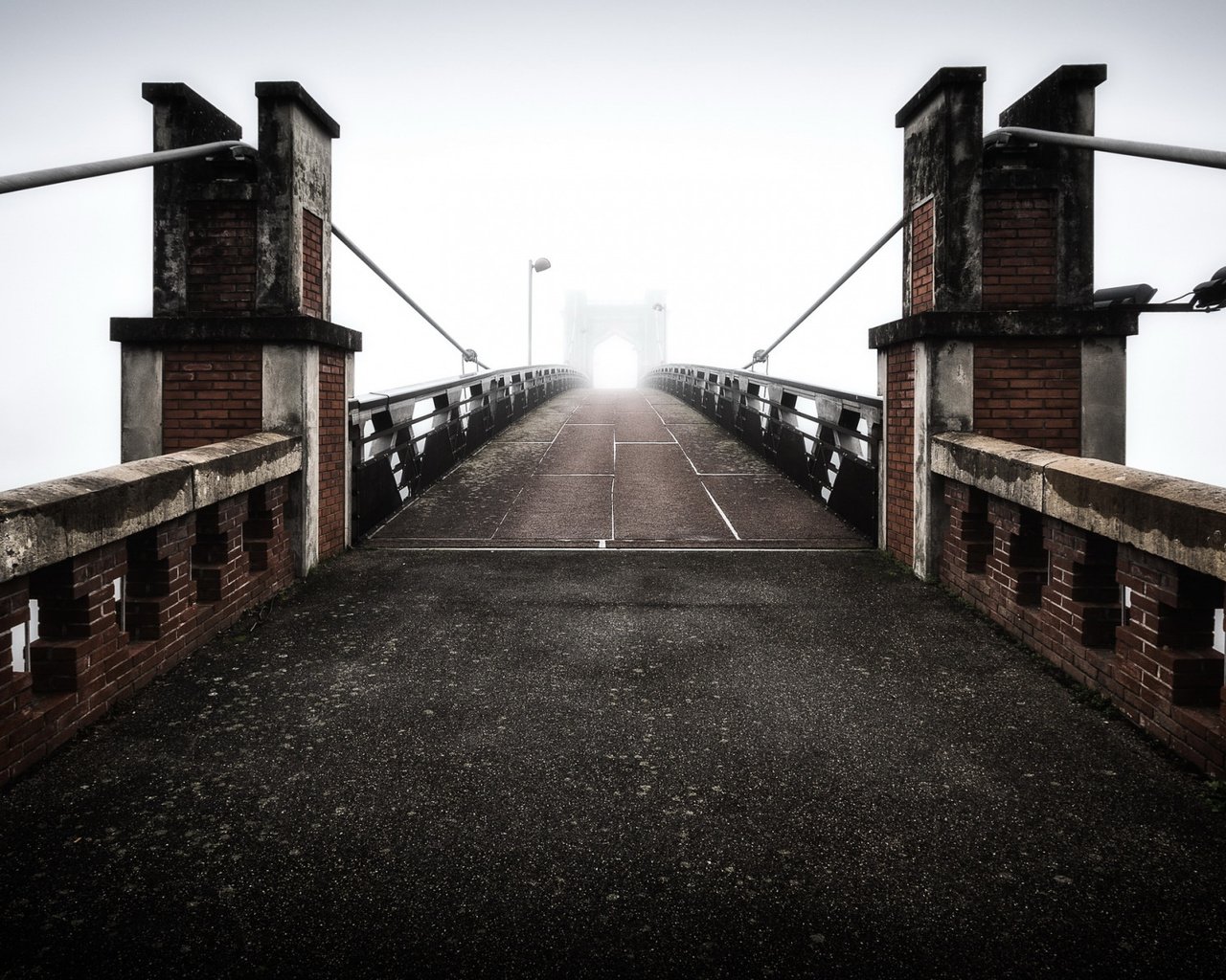 Обои туман, мост, франци, trévoux, fog, bridge, france разрешение 2112x1188 Загрузить