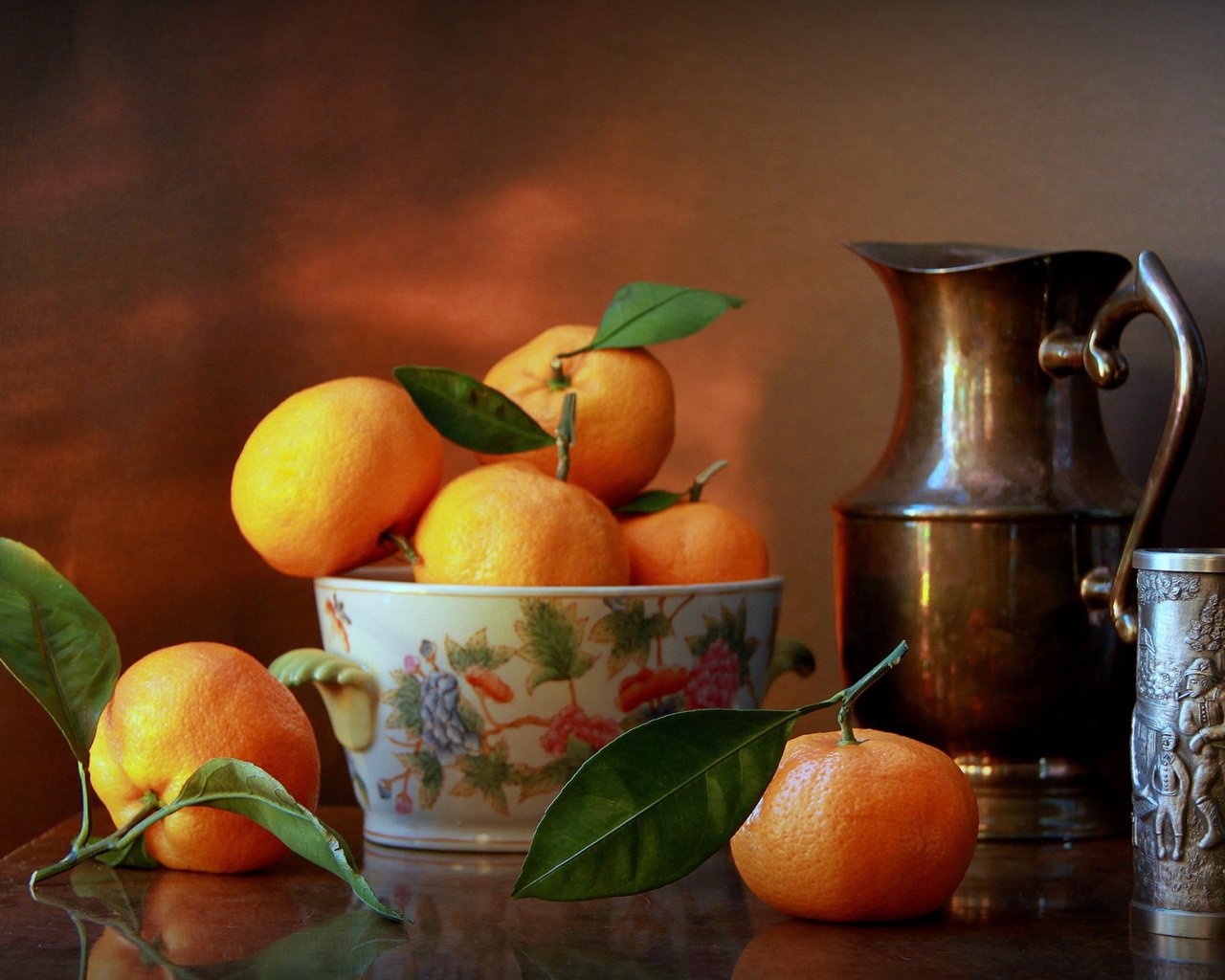 Обои еда, лист, цитрус, кувшин, мандарин, натюрморт, food, sheet, citrus, pitcher, mandarin, still life разрешение 2112x1188 Загрузить