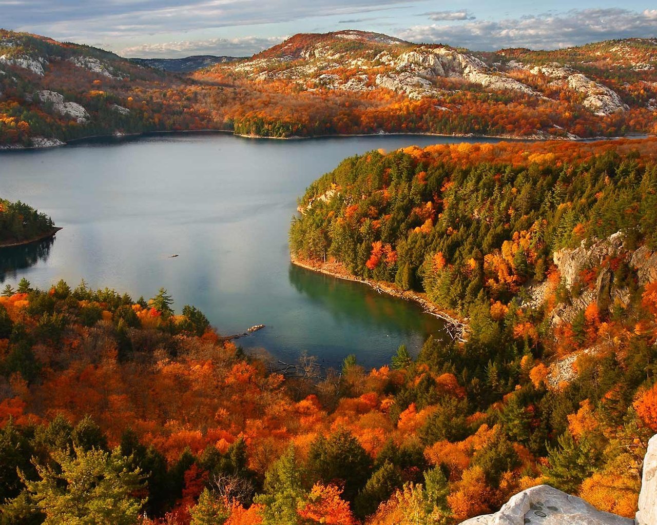 Обои озеро, осень, канада, онтарио, lake, autumn, canada, ontario разрешение 1920x1080 Загрузить
