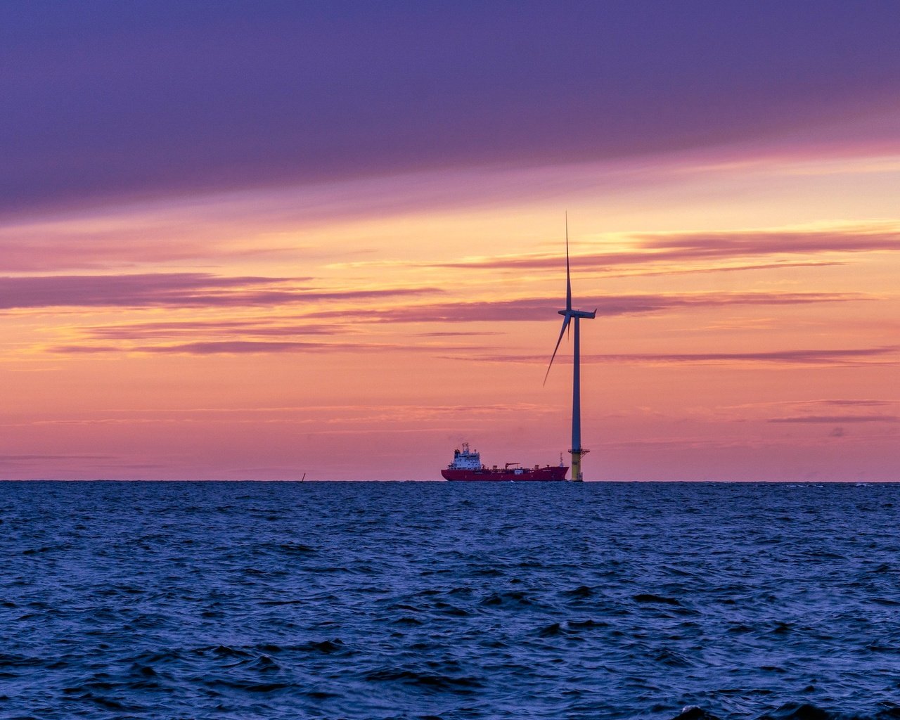 Обои закат, море, корабль, ветряки, финляндия, ветряные мельницы, sunset, sea, ship, windmills, finland разрешение 3072x1439 Загрузить