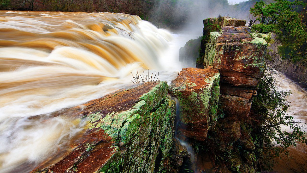 Обои деревья, река, камни, скала, кусты, водопад, поток, дамба, trees, river, stones, rock, the bushes, waterfall, stream, dam разрешение 2560x1700 Загрузить