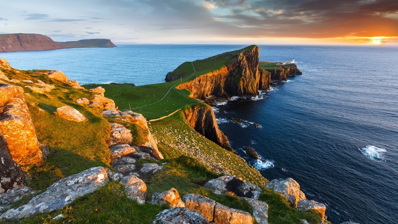 Обои шотландия, небо, мыс, скалы, milovaig, камни, закат, море, маяк, горизонт, побережье, scotland, the sky, cape, rocks, stones, sunset, sea, lighthouse, horizon, coast разрешение 2880x1920 Загрузить