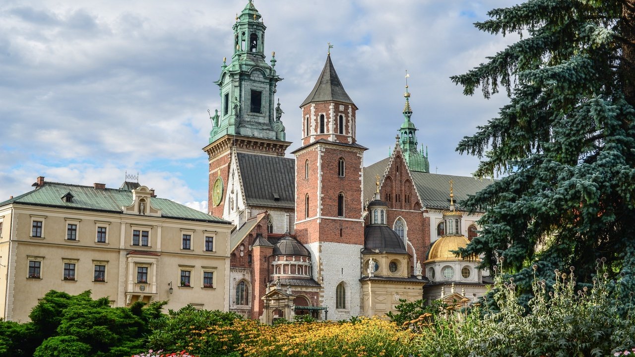 Обои польша, краков, вавельский замок, poland, krakow, wawel castle разрешение 2048x1367 Загрузить