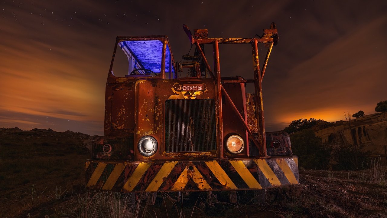 Обои поле, кран, ржавчина, трактор, заброшенный, комбайн, field, crane, rust, tractor, abandoned разрешение 1999x1246 Загрузить