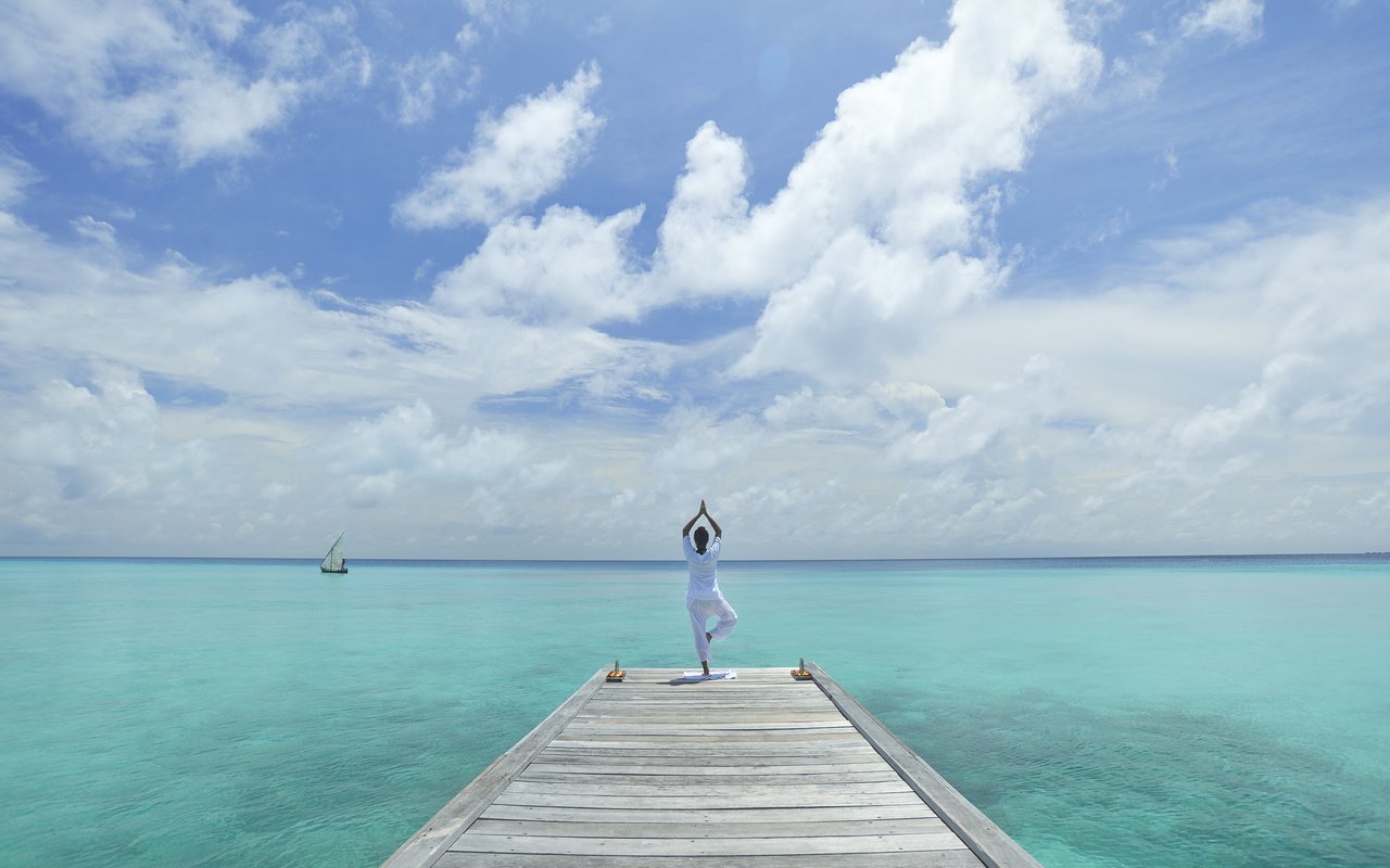 Обои тропики, мальдивы, йога, tropics, the maldives, yoga разрешение 4016x2672 Загрузить