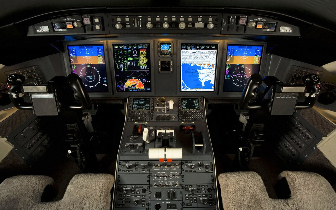 Обои bombardier, challenger 605, flight deck разрешение 3600x2400 Загрузить