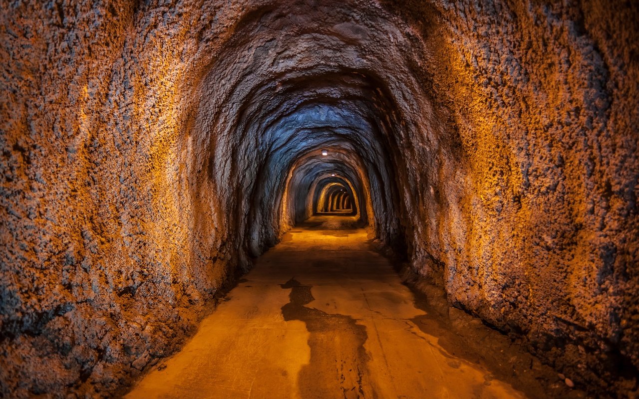 Обои дорога, скалы, туннель, скал, тунель, rail, road, rocks, the tunnel, tunnel разрешение 5616x3744 Загрузить