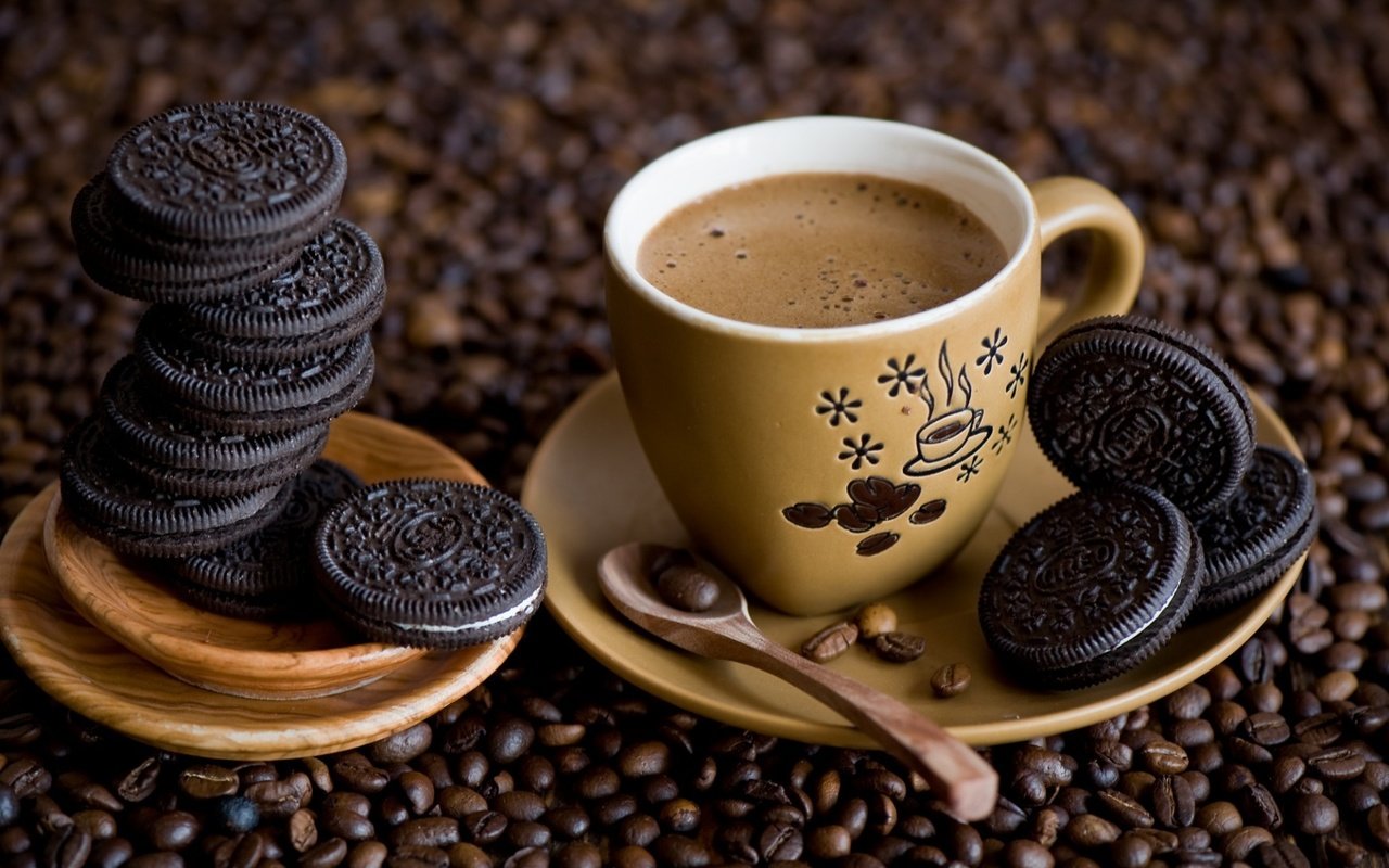 Обои кофе, чашка, кофейные зерна, печенье, ложка, coffee, cup, coffee beans, cookies, spoon разрешение 1920x1200 Загрузить