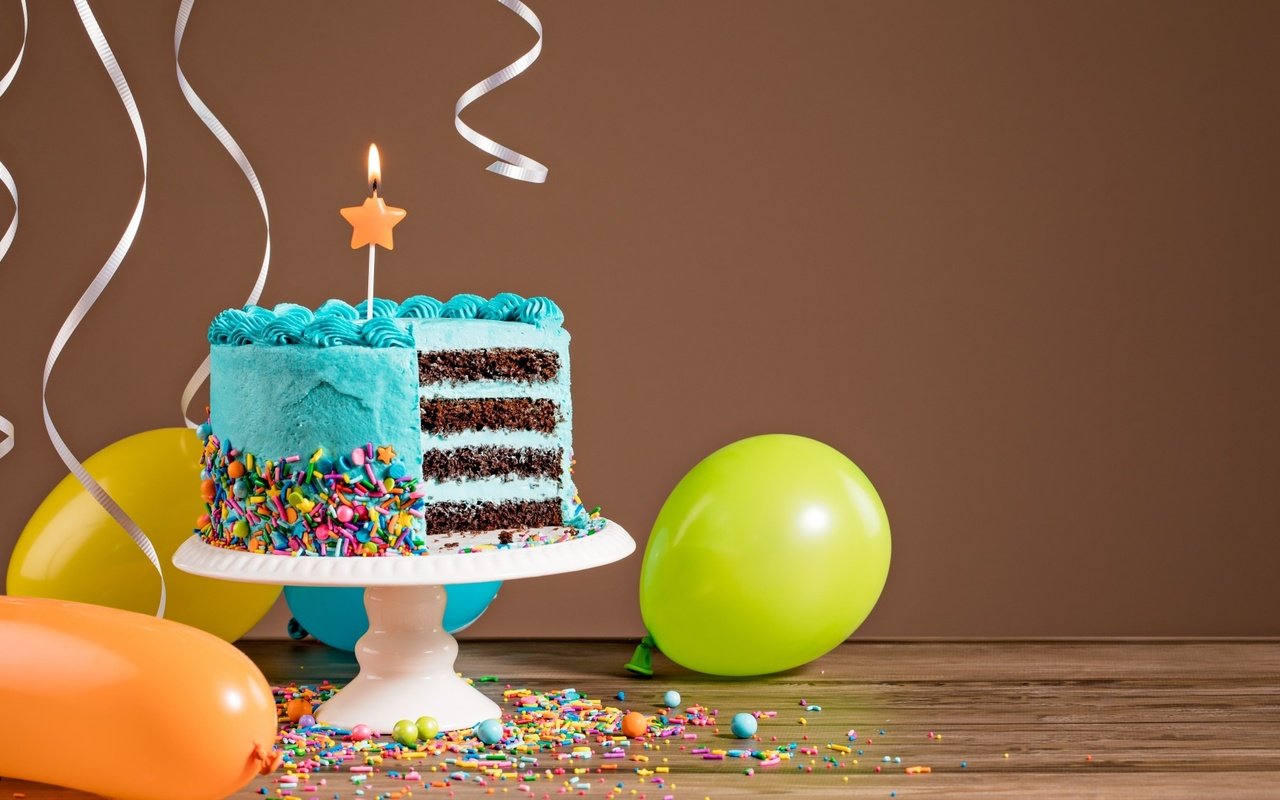 Обои свечи, украшения, воздушные шары, праздник, день рождения, торт, candles, decoration, balloons, holiday, birthday, cake разрешение 1920x1080 Загрузить