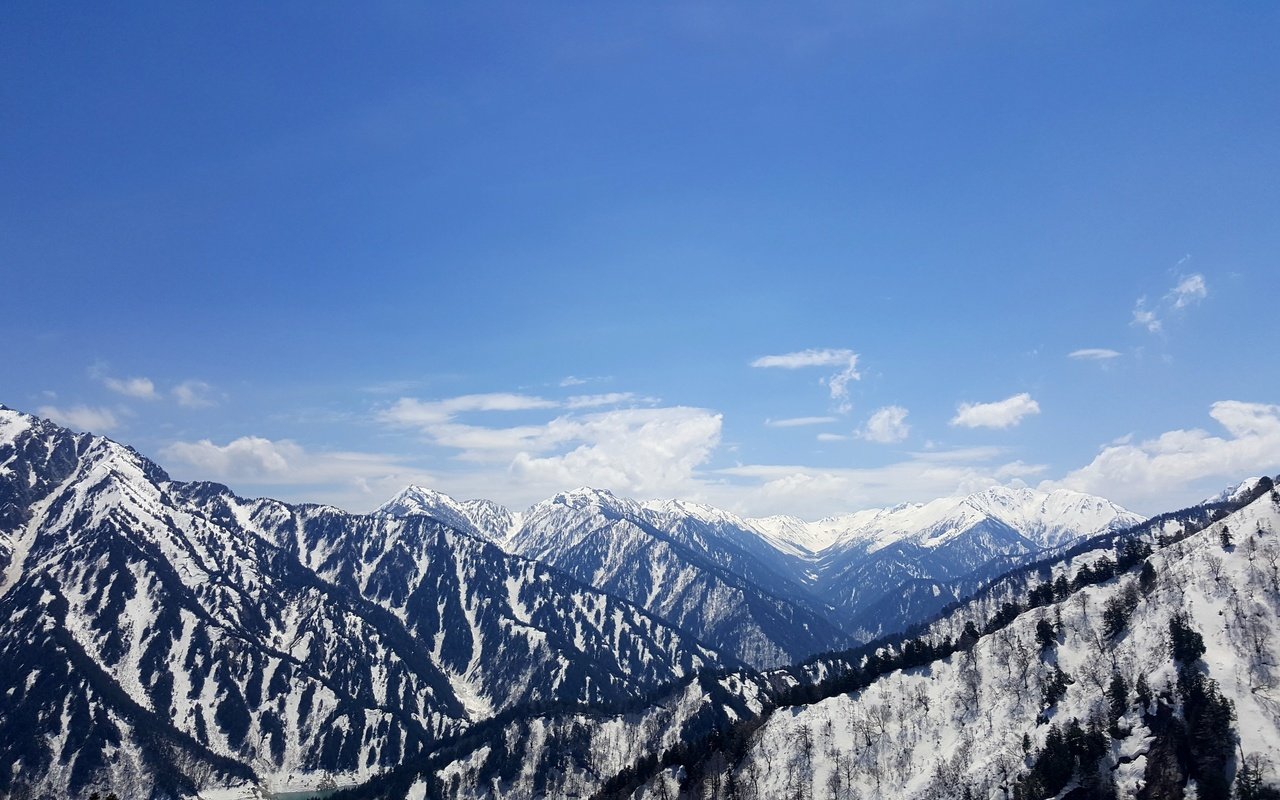 Обои небо, облака, горы, снег, природа, пейзаж, япония, kurobe dam, the sky, clouds, mountains, snow, nature, landscape, japan разрешение 5312x2988 Загрузить