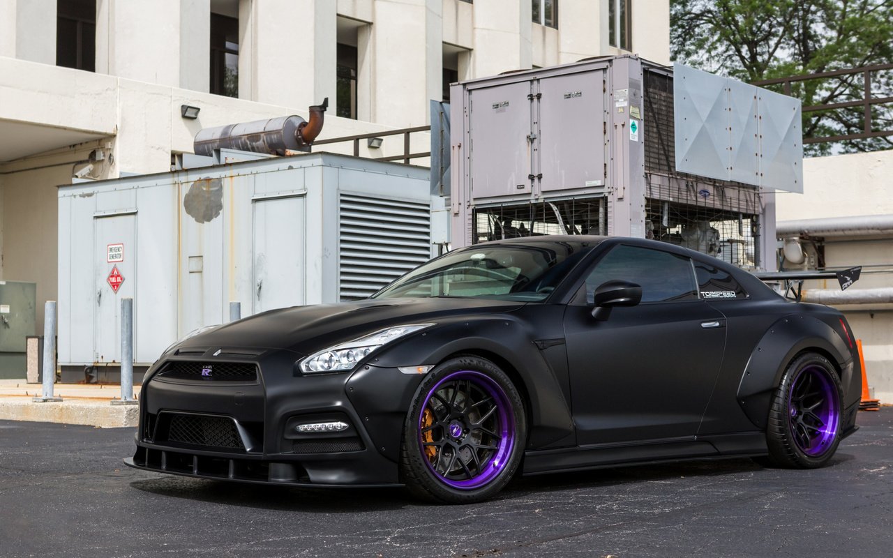 Обои тюнинг, спортивное купе, nissan gtr, black matte gt-r, purple wheels, tuning, sports coupe, matte black gt-r разрешение 2112x1188 Загрузить