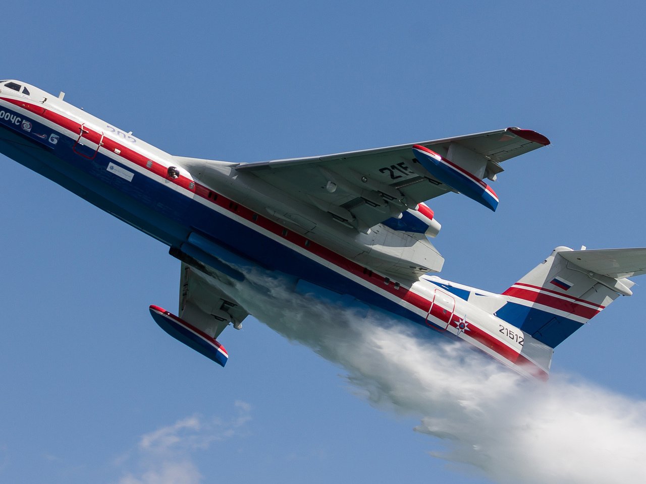 Обои российский, бе-200чс, самолёт-амфибия, russian, be-200chs, amphibian разрешение 1920x1200 Загрузить