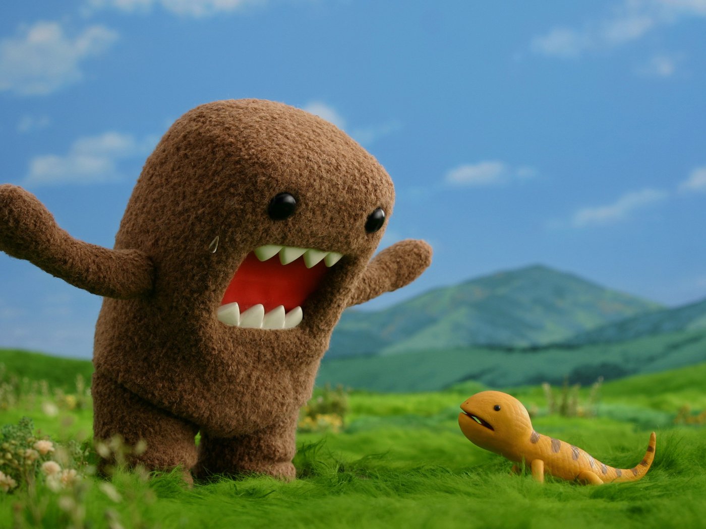 Обои трава, ящерик, домо-кун, grass, americ, domo-kun разрешение 1920x1080 Загрузить