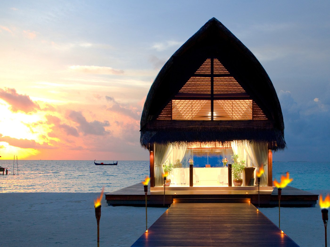 Обои закат, пляж, бунгало, тропики, мальдивы, sunset, beach, bungalow, tropics, the maldives разрешение 4016x2536 Загрузить