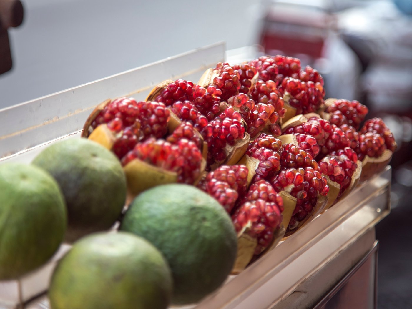 Обои фрукты, гранат, зерна граната, milada vigerova, fruit, garnet, pomegranate seeds разрешение 5472x3648 Загрузить