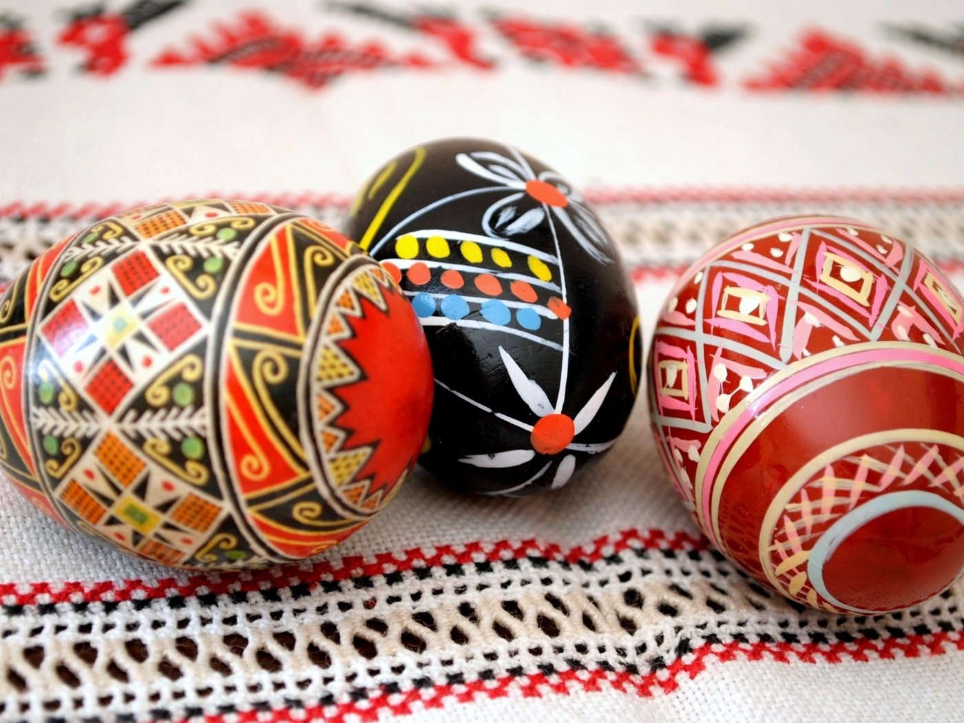 Обои ткань, пасха, яйца, праздник, салфетка, пасхальные, крашенки, fabric, easter, eggs, holiday, napkin разрешение 3840x2400 Загрузить