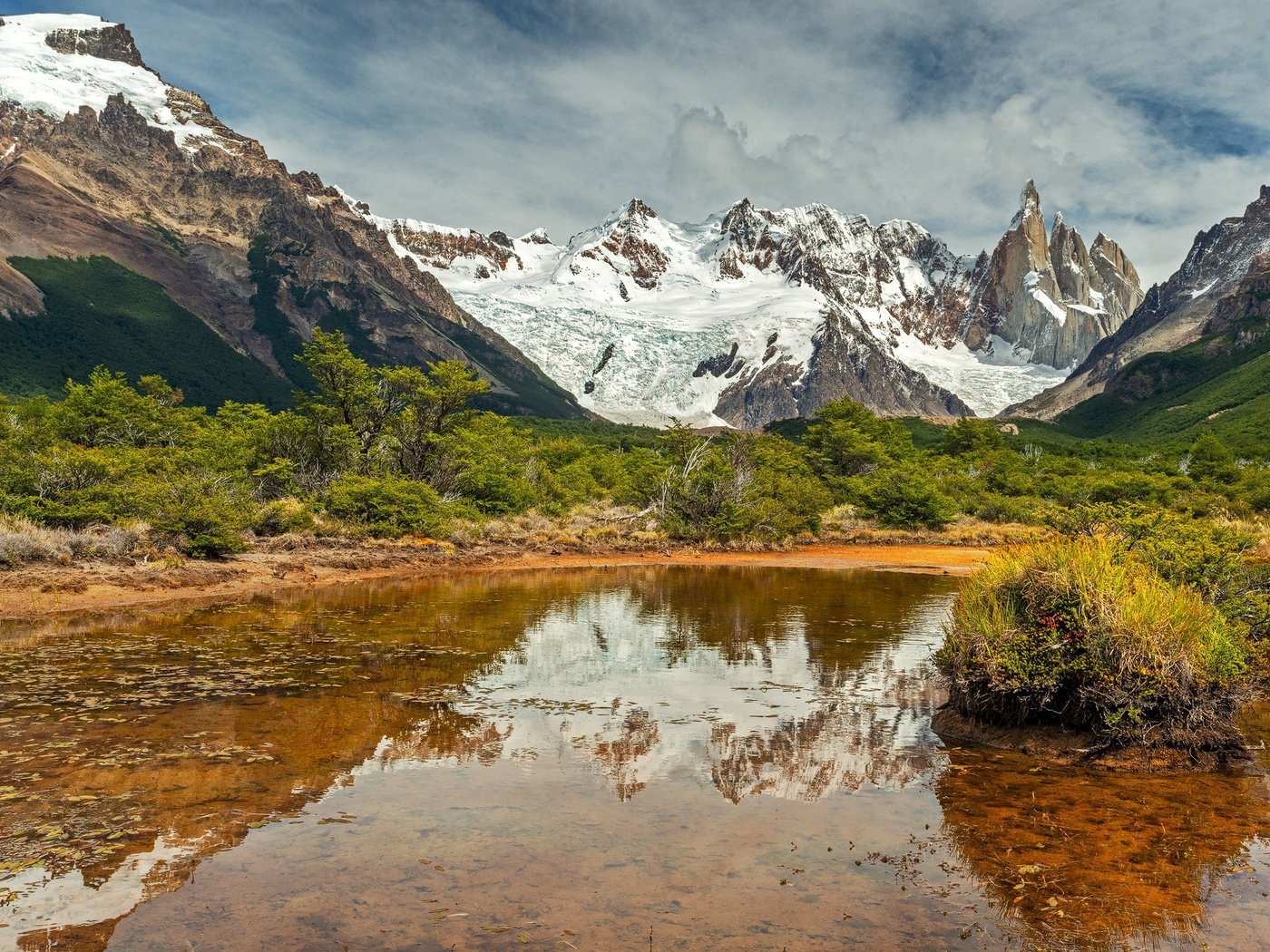 Обои озеро, горы, скалы, аргентина, патагония, lake, mountains, rocks, argentina, patagonia разрешение 2048x1367 Загрузить