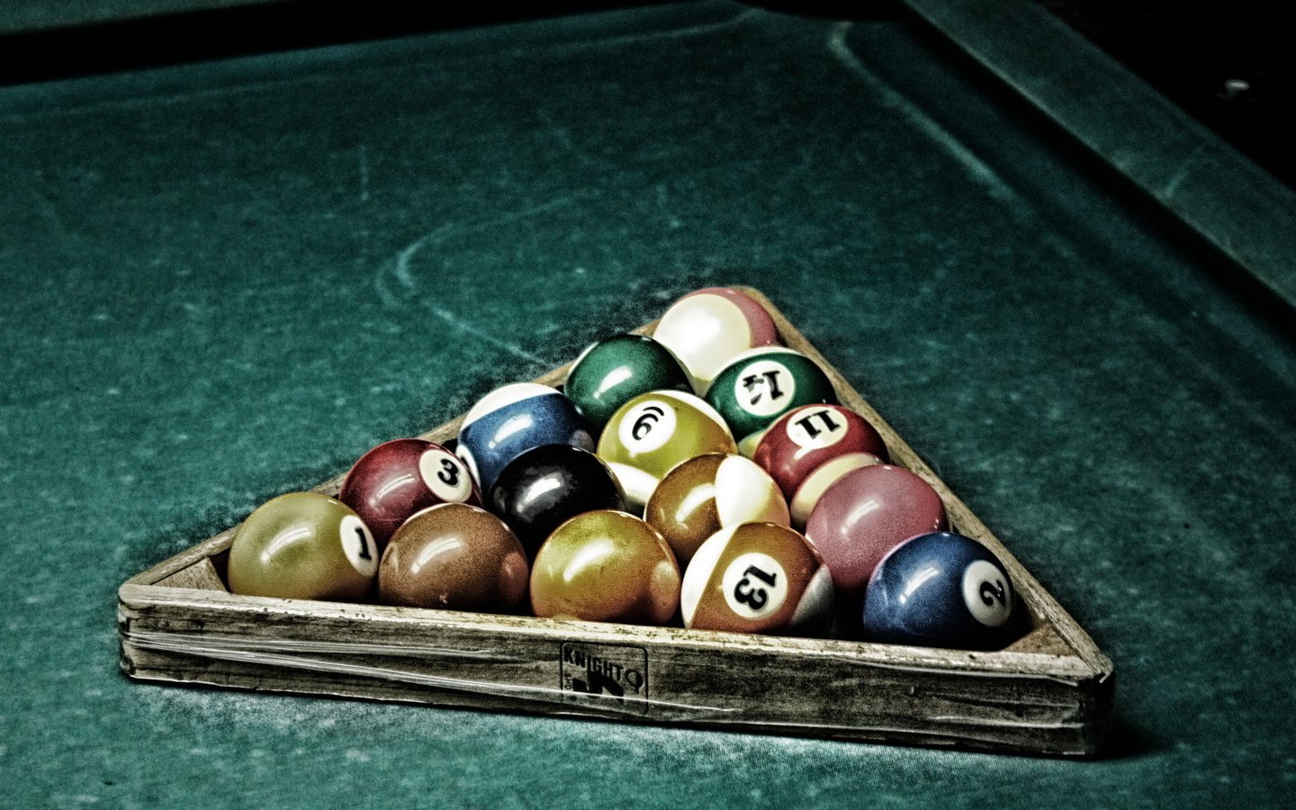 Обои шары, игра, треугольник, бильярд, кий, balls, the game, triangle, billiards, cue разрешение 2560x1600 Загрузить