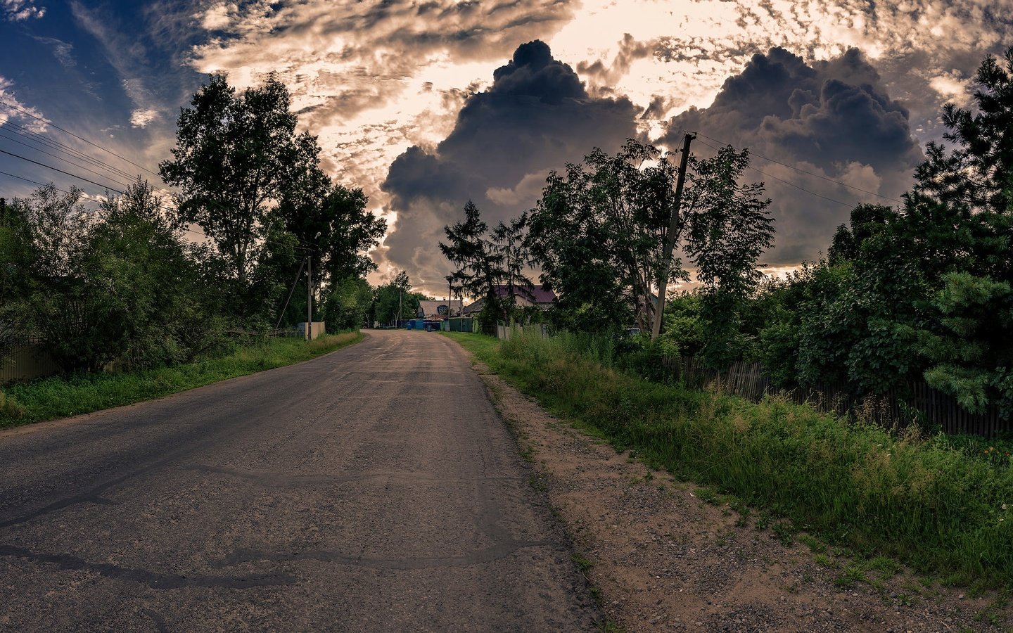 Обои дорога, трава, облака, деревья, деревня, road, grass, clouds, trees, village разрешение 2000x1154 Загрузить