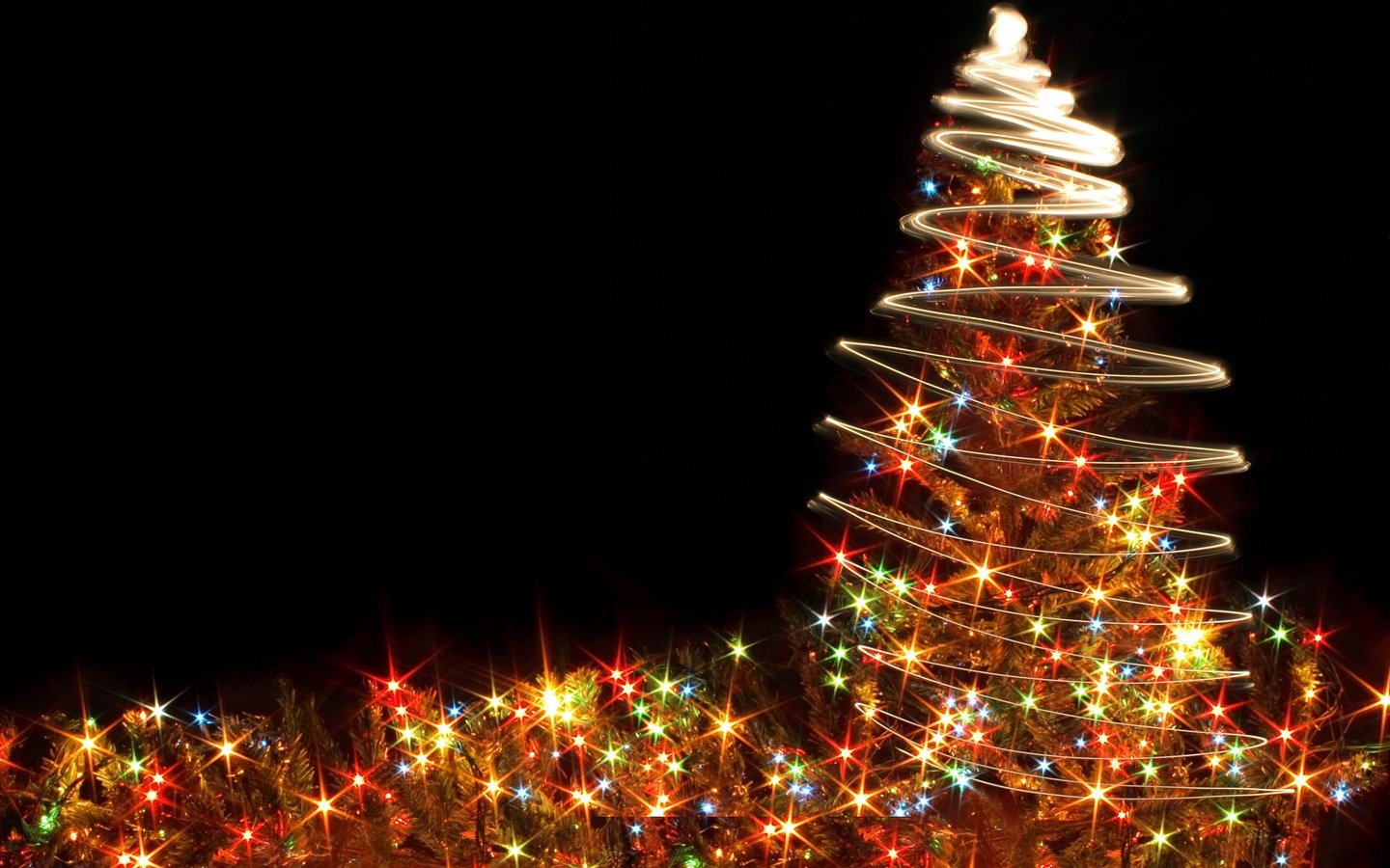 Обои новый год, елка, черный фон, рождество, огоньки, гирлянда, new year, tree, black background, christmas, lights, garland разрешение 2880x1800 Загрузить