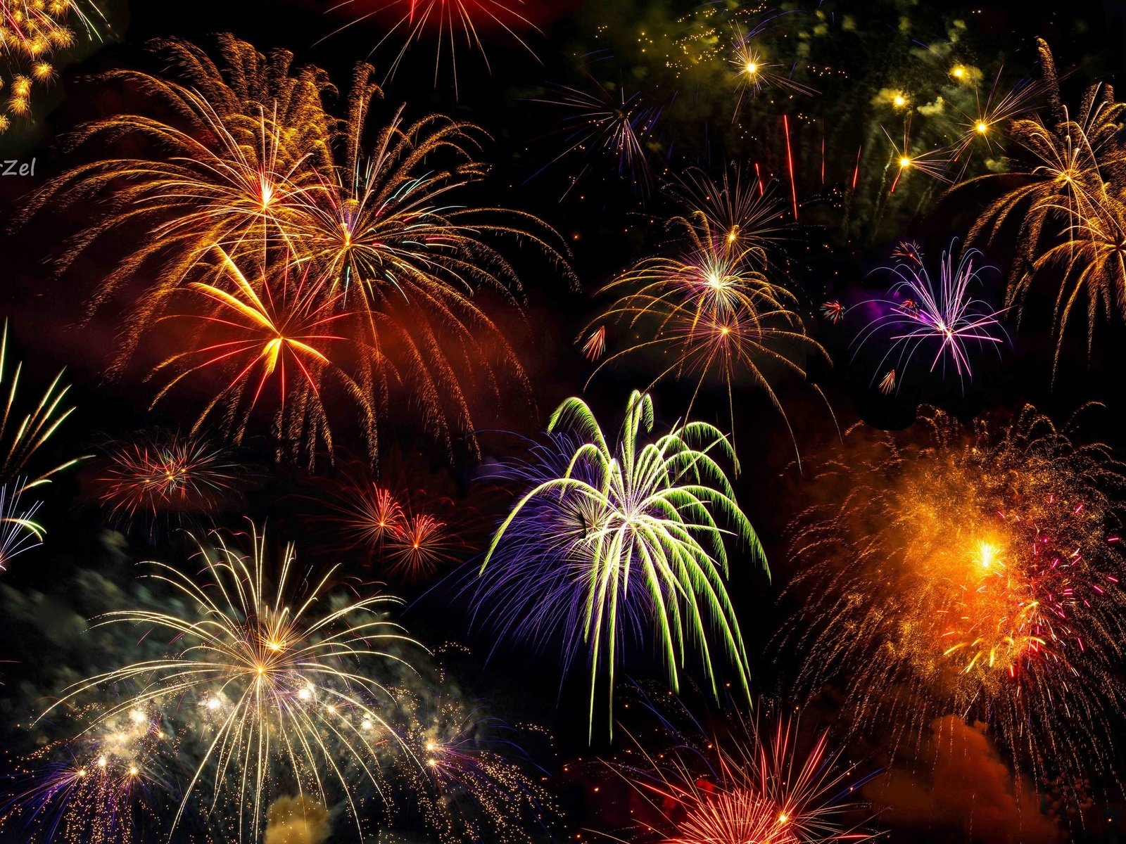 Обои ночь, огни, салют, праздник, фейерверк, night, lights, salute, holiday, fireworks разрешение 2048x1371 Загрузить