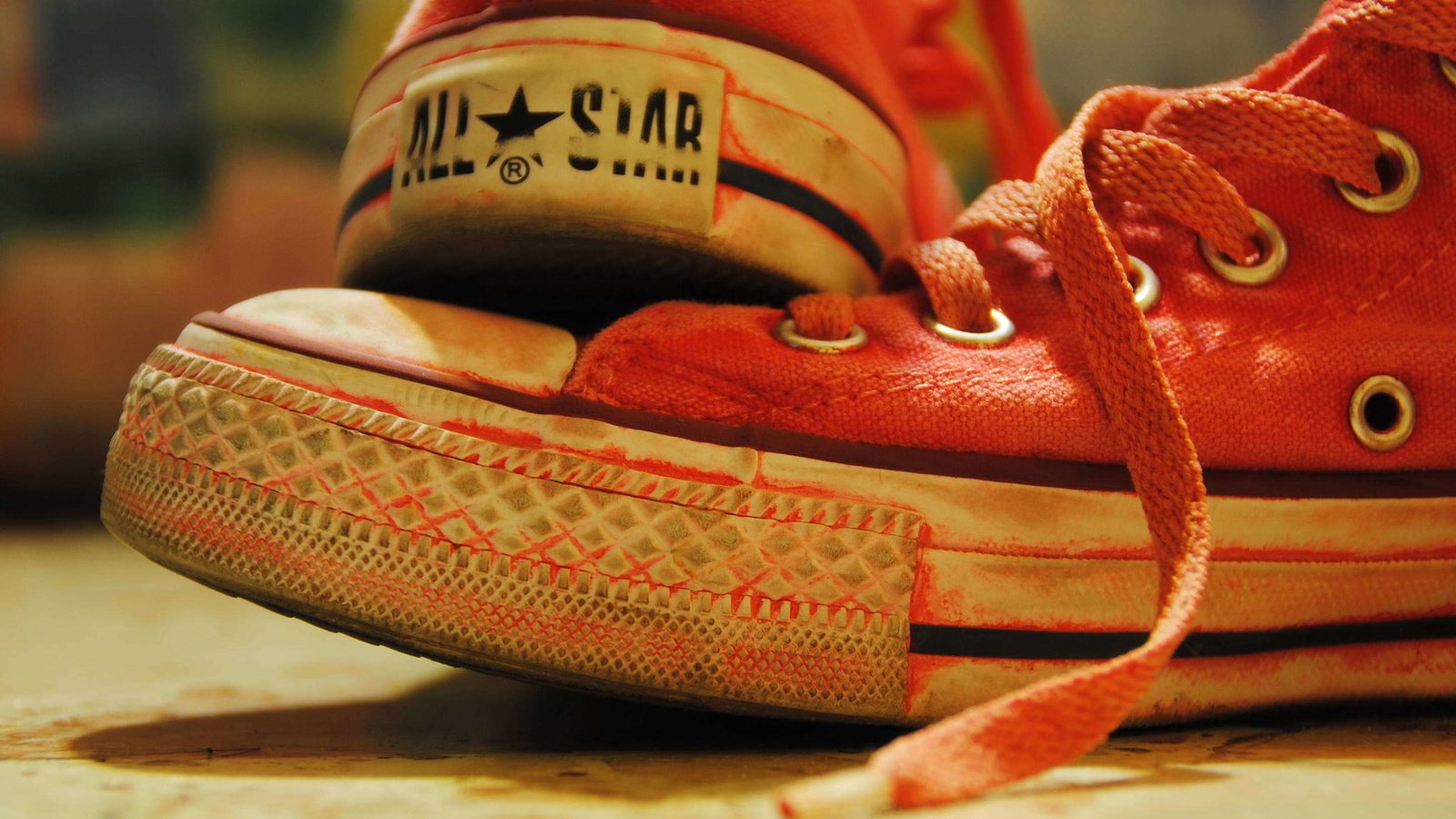 Обои красный, кеды, all star, обувь, шнурки, red, sneakers, shoes, laces разрешение 2896x1944 Загрузить