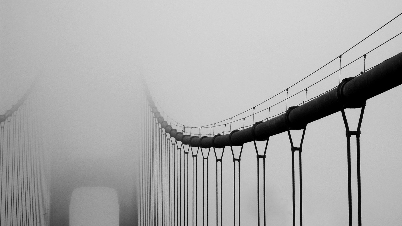 Обои туман, мост, чёрно-белое, fog, bridge, black and white разрешение 2560x1600 Загрузить