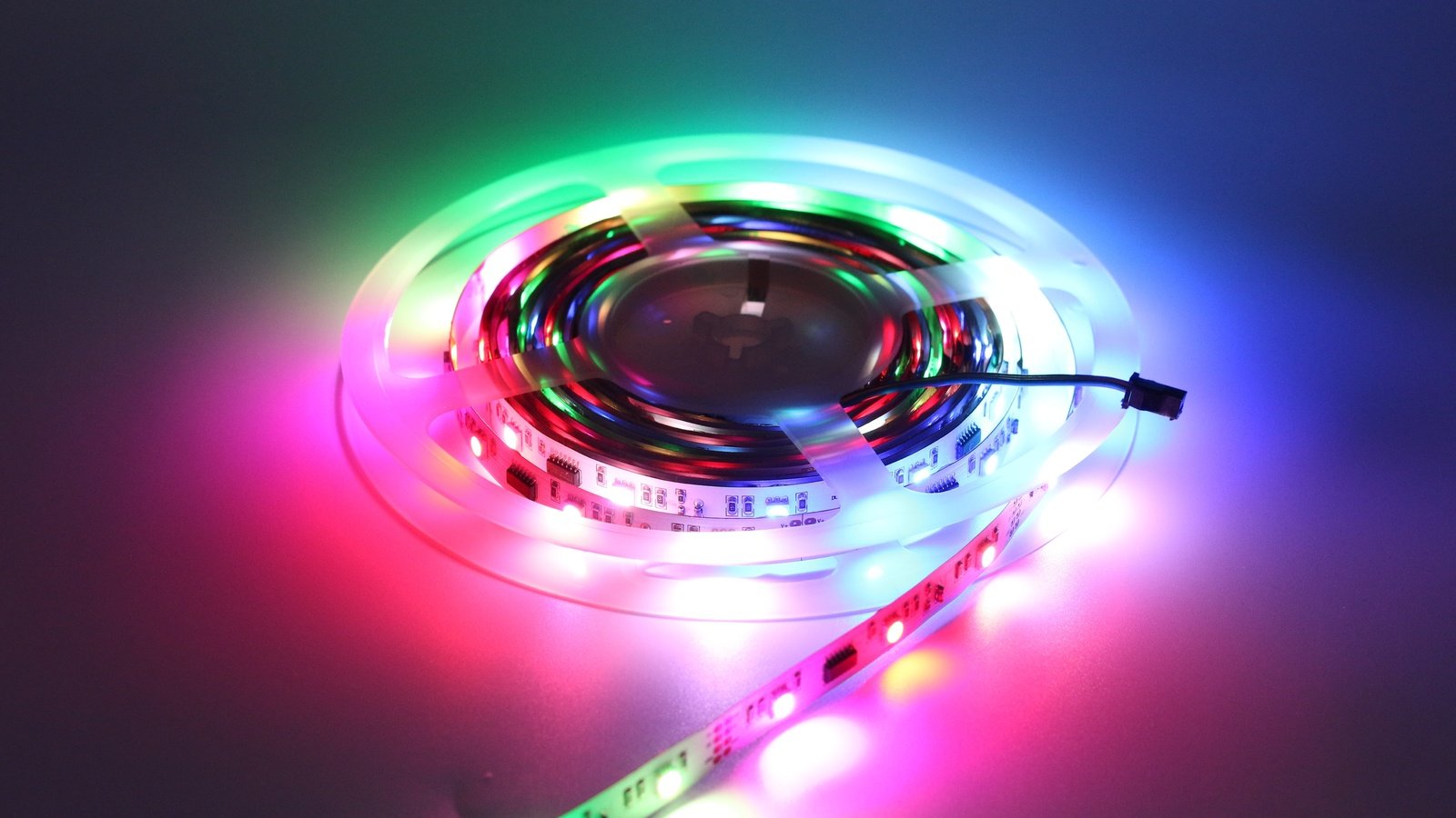 Обои свет, огни, пленка, светодиодная лента, light, lights, film, led strip light разрешение 5472x3648 Загрузить