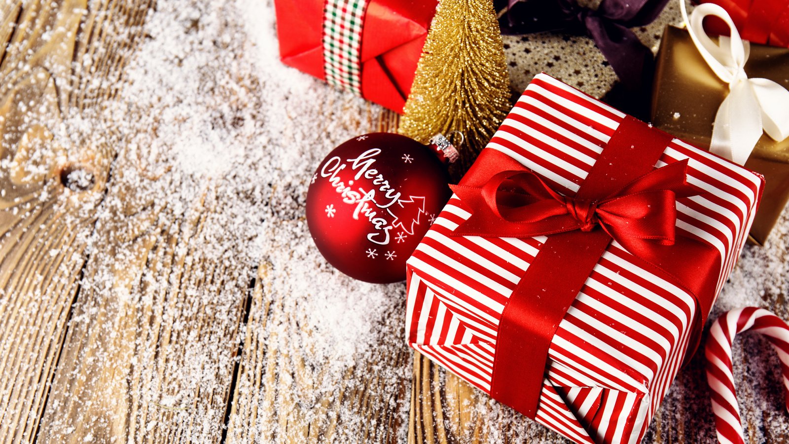 Обои коробка, новый год, декор, фон, valeria aksakova, винтаж, подарки, лента, подарок, праздник, рождество, box, new year, decor, background, vintage, gifts, tape, gift, holiday, christmas разрешение 5472x3648 Загрузить