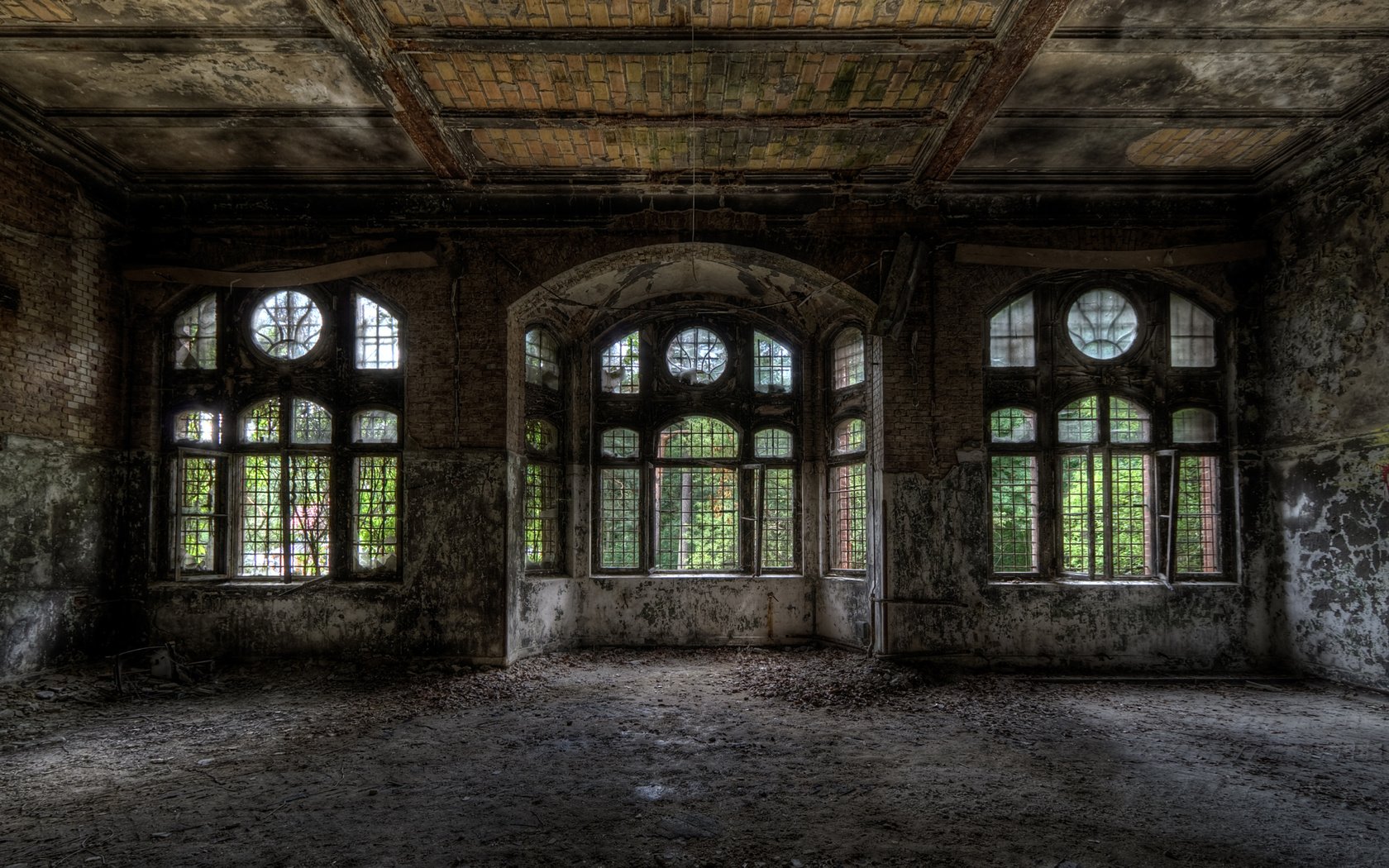 Обои дом, здание, окна, старый, прошлое, заброшенный, house, the building, windows, old, past, abandoned разрешение 2560x1600 Загрузить