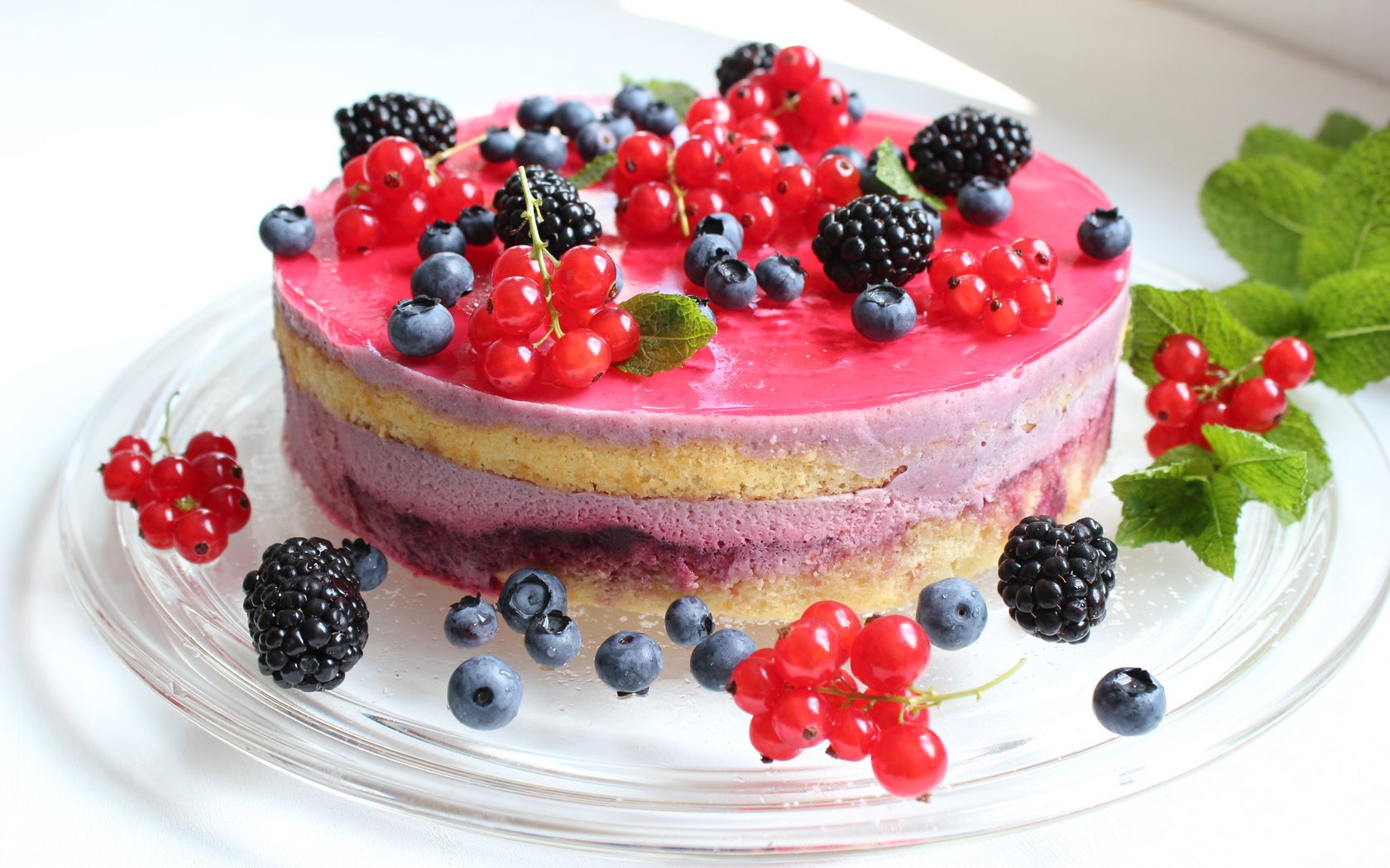 Обои пирожное, крем для торта, кулич, брусника, еда, ватрушка, фрукты, ягоды, черника, сладкое, торт, десерт, cream cake, cranberries, food, cheesecake, fruit, berries, blueberries, sweet, cake, dessert разрешение 5184x3456 Загрузить