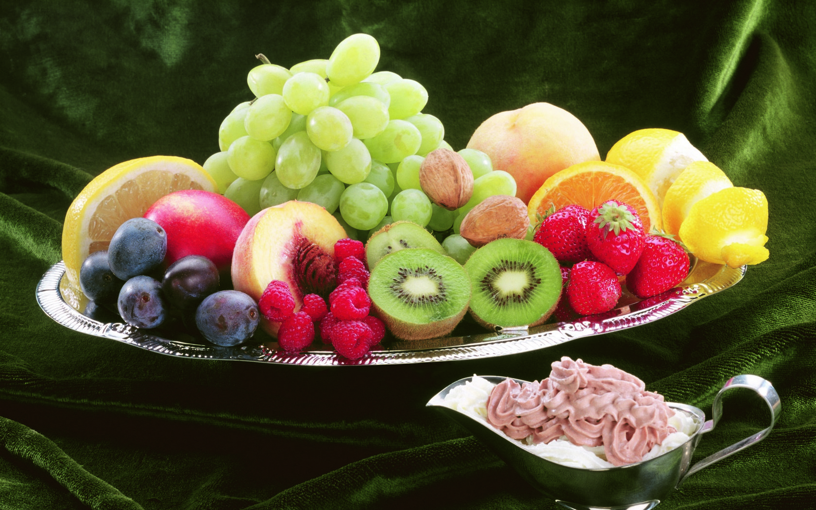 Обои орехи, персик, виноград, гайки, малина, виноградные, фрукты, клубника, лимон, апельсин, плоды, киви, kiwi, nuts, peach, grapes, raspberry, grape, fruit, strawberry, lemon, orange разрешение 2880x1840 Загрузить