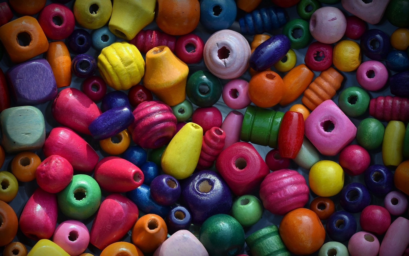 Обои разноцветные, бусы, яркие, бусины, деревянные, colorful, beads, bright, wooden разрешение 2560x1600 Загрузить