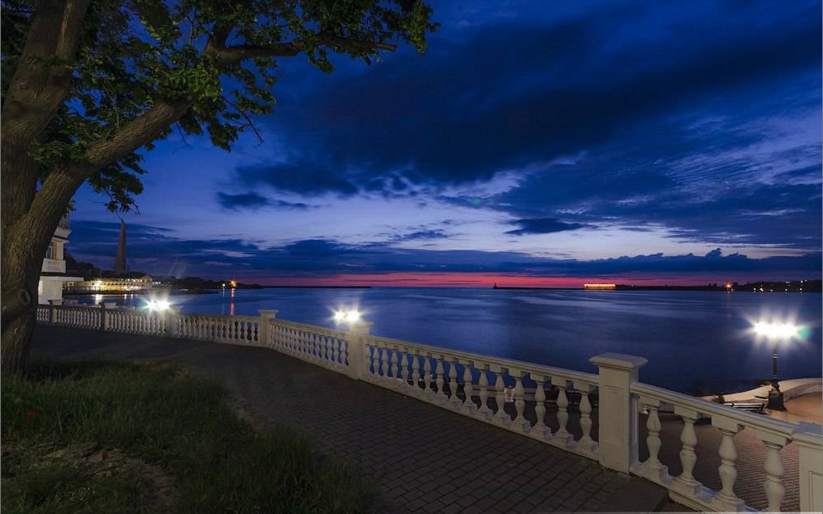 Обои небо, огни, вечер, набережная, севастополь, the sky, lights, the evening, promenade, sevastopol разрешение 2000x1324 Загрузить