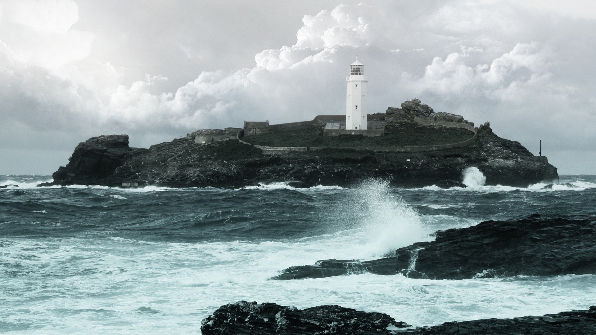 Обои небо, облака, скалы, камни, море, маяк, остров, шторм, the sky, clouds, rocks, stones, sea, lighthouse, island, storm разрешение 1920x1200 Загрузить