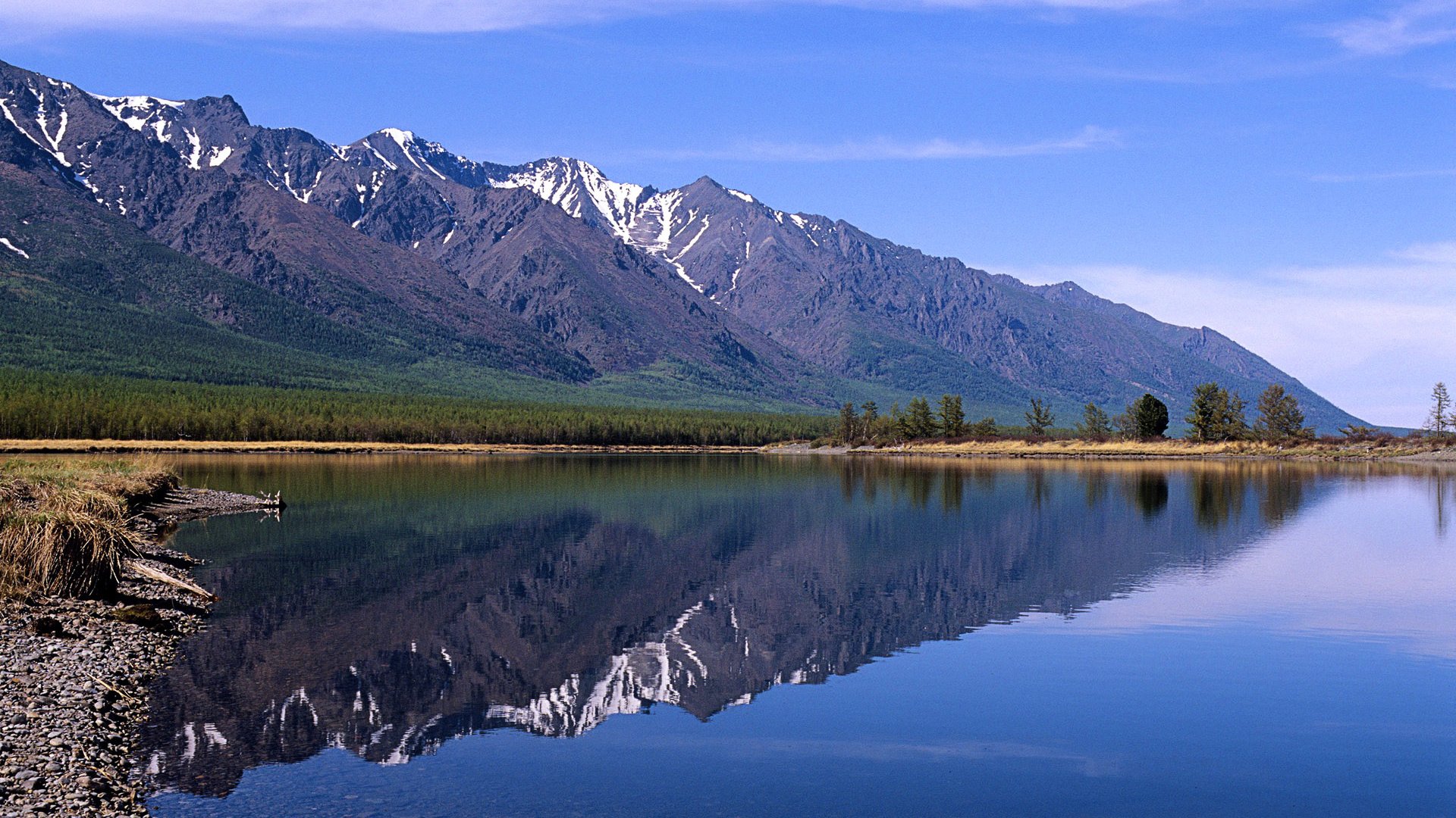 Обои озеро, горы, отражение, россия, lake, mountains, reflection, russia разрешение 1920x1200 Загрузить