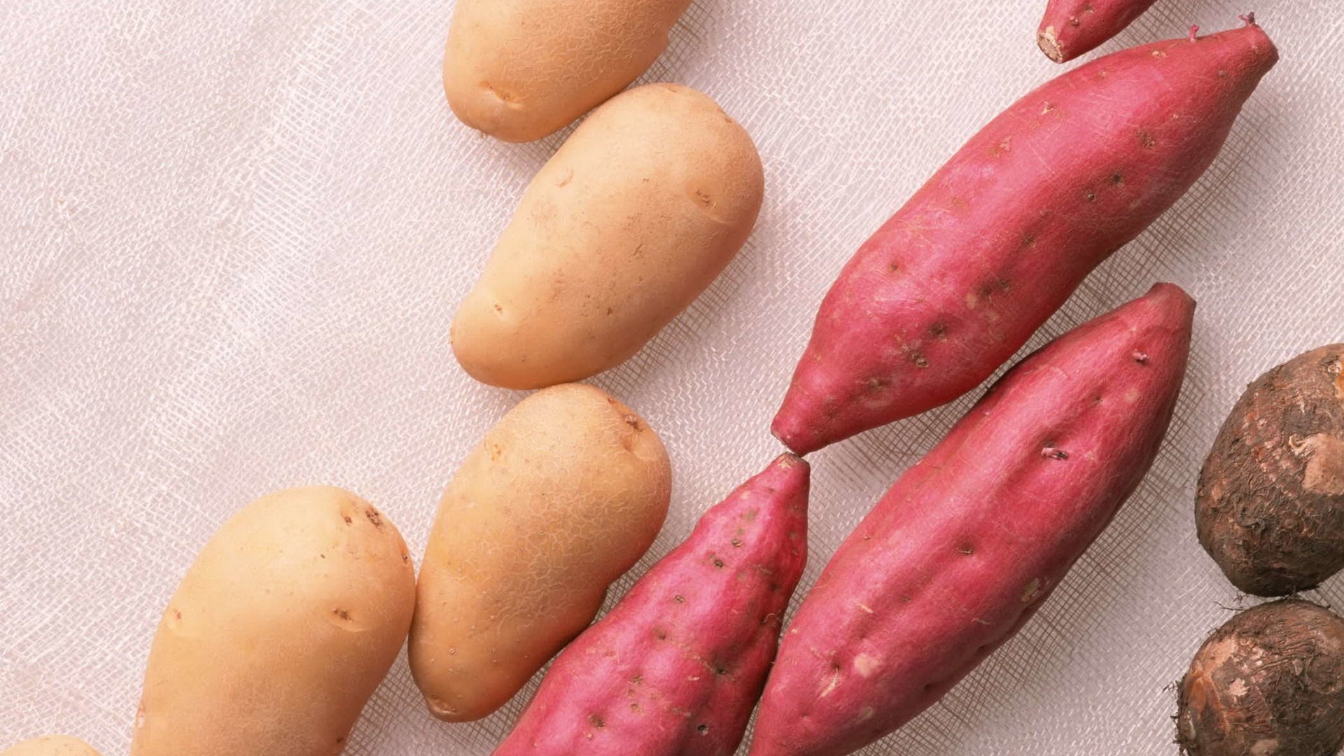 Обои овощи, картофель, редис, vegetables, potatoes, radishes разрешение 1920x2705 Загрузить
