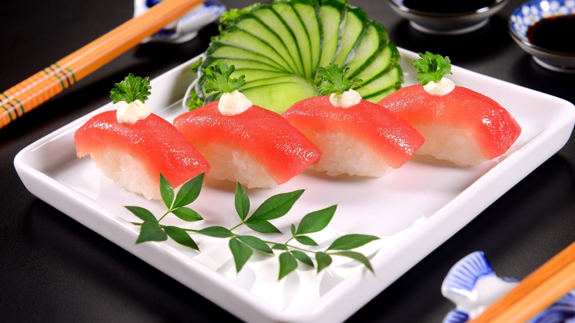 Обои суши, роллы, морепродукты, сервировка, seafoods, sushi, rolls, seafood, serving разрешение 2880x1922 Загрузить