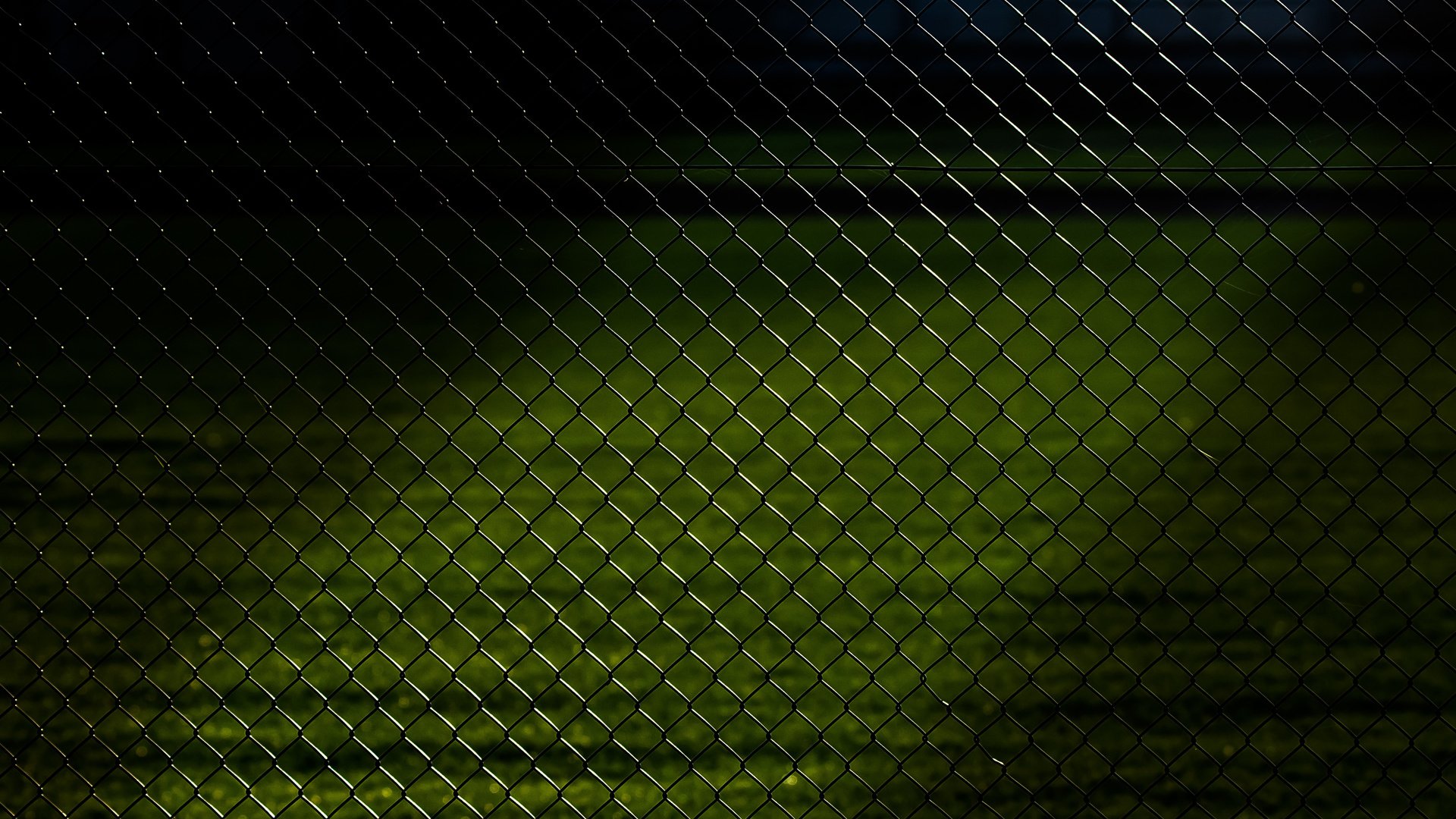 Обои металл, фон, забор, сетка, metal, background, the fence, mesh разрешение 3839x2697 Загрузить