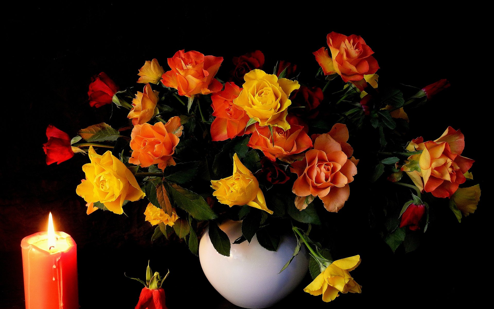 Обои фон, розы, букет, свеча,  цветы, роз, cвечи, background, roses, bouquet, candle, flowers, candles разрешение 5120x3840 Загрузить
