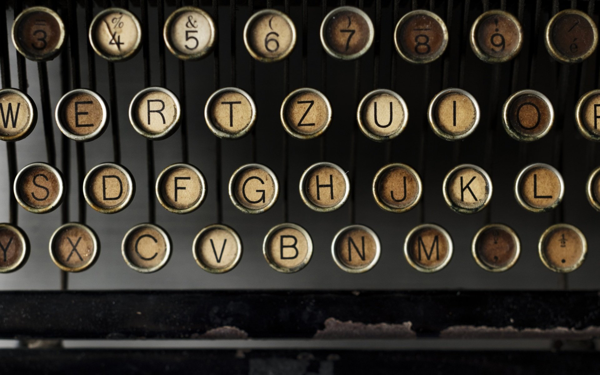 Обои ретро, буквы, клавиши, печатная машинка, retro, letters, keys, typewriter разрешение 3756x1571 Загрузить