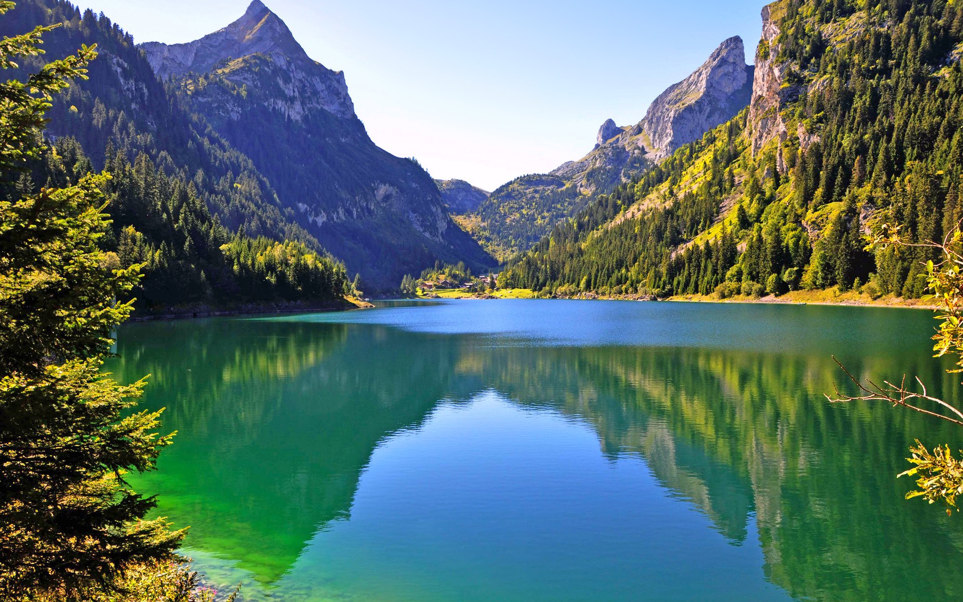 Обои озеро, горы, лес, lake, mountains, forest разрешение 4288x2848 Загрузить