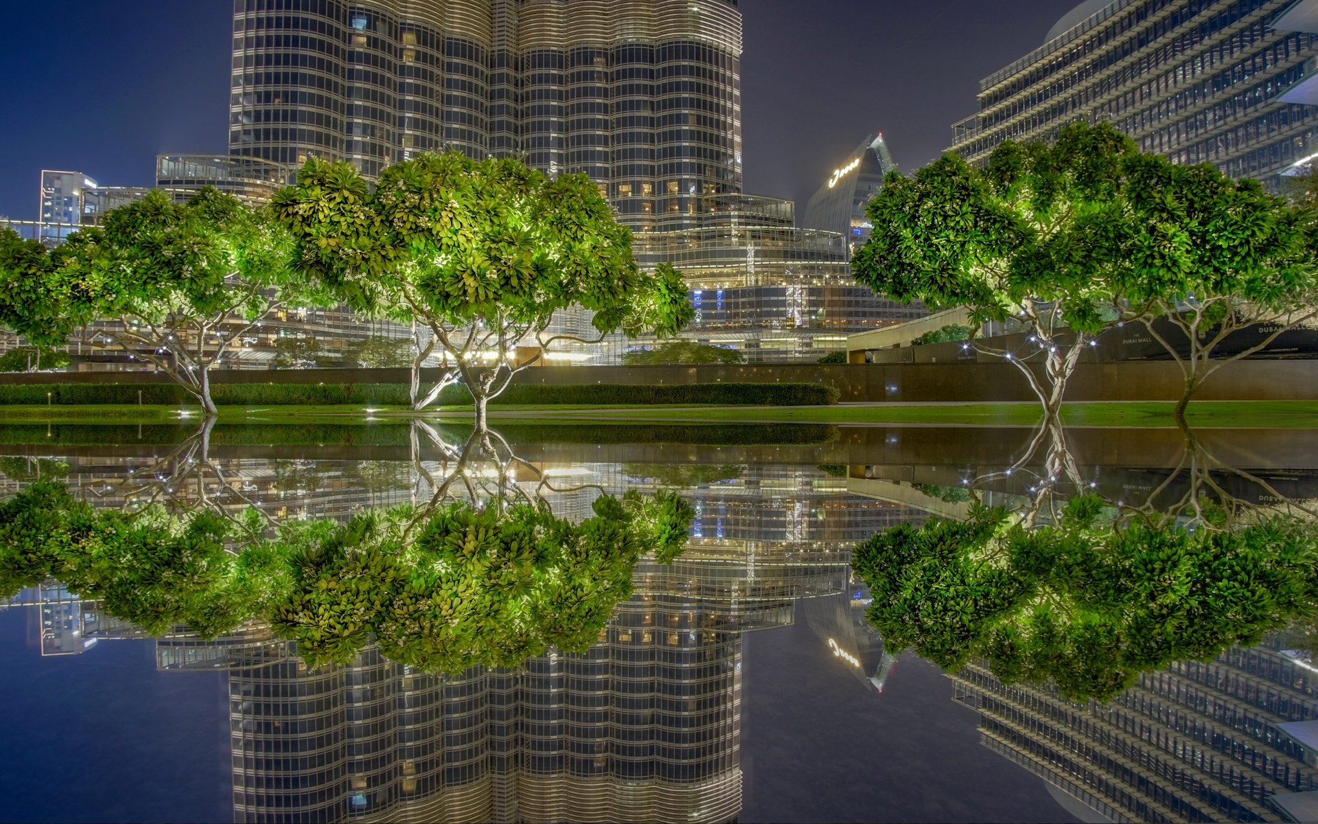 Обои деревья, отражение, дома, бассейн, дубай, оаэ, trees, reflection, home, pool, dubai, uae разрешение 3840x2400 Загрузить