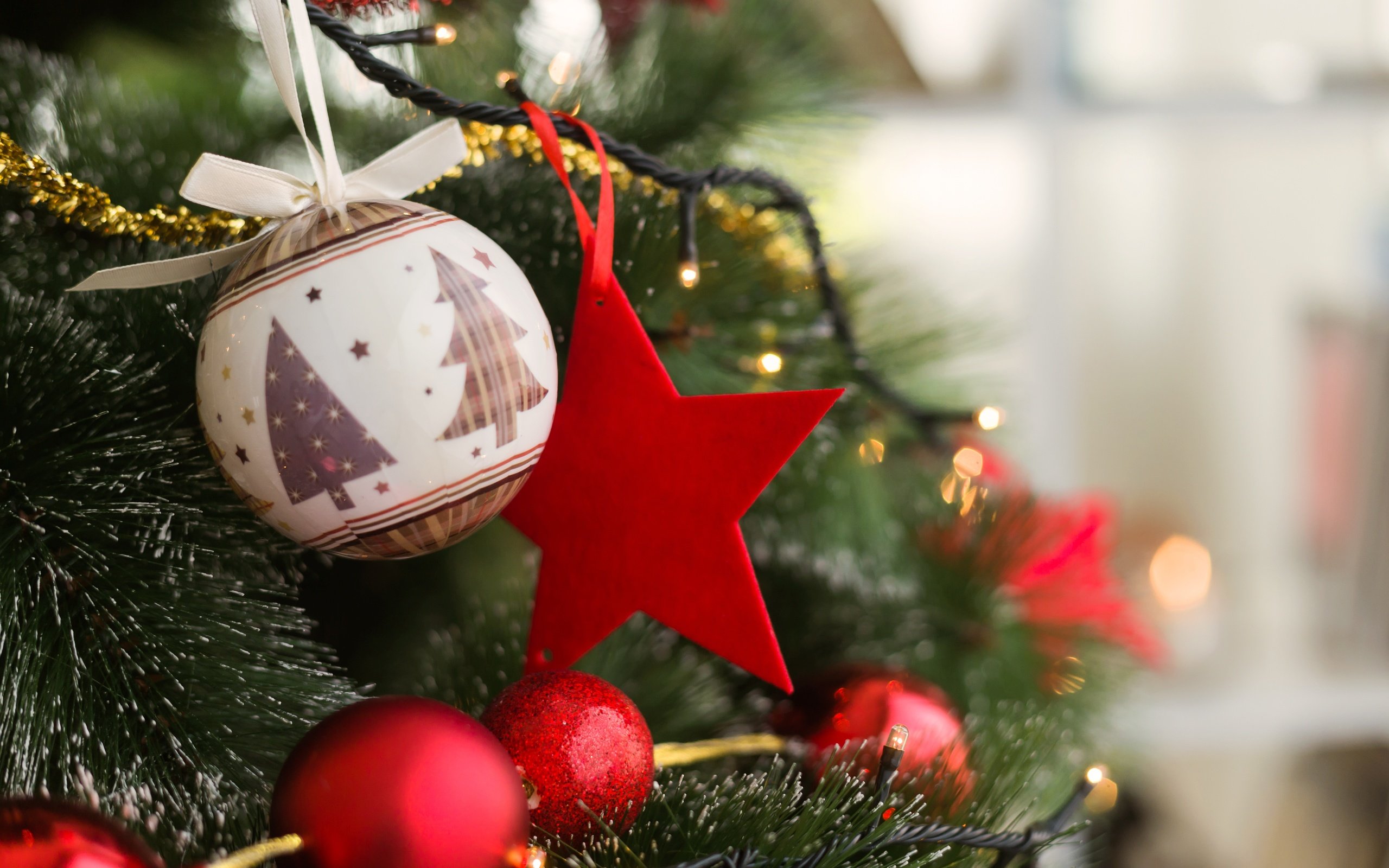 Обои новый год, елка, шары, рождество, xmas, декорация, счастливого рождества, holiday celebration, new year, tree, balls, christmas, decoration, merry christmas разрешение 5472x3648 Загрузить