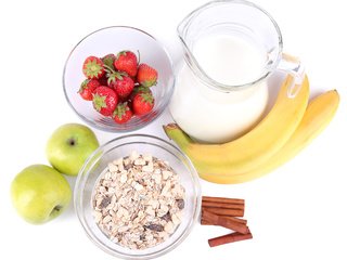 Обои фрукты, яблоки, клубника, ягоды, молоко, бананы, мюсли, завтрак.хлопья, fruit, apples, strawberry, berries, milk, bananas, muesli, breakfast.cereal разрешение 4512x3648 Загрузить