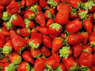 Обои клубника, ягоды, берри, strawberry, berries, berry разрешение 2880x1915 Загрузить