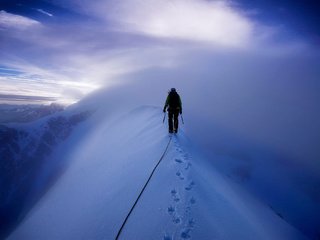 Обои горы, снег, альпинист, mountains, snow, climber разрешение 2048x1362 Загрузить