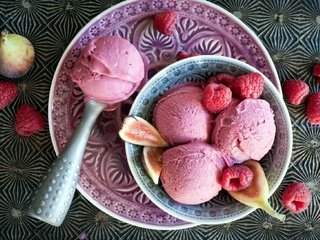 Обои малина, мороженое, фрукты, ягоды, сладкое, десерт, инжир, raspberry, ice cream, fruit, berries, sweet, dessert, figs разрешение 2000x1307 Загрузить